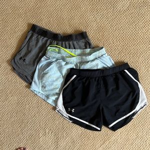 Women’s S UA running shorts